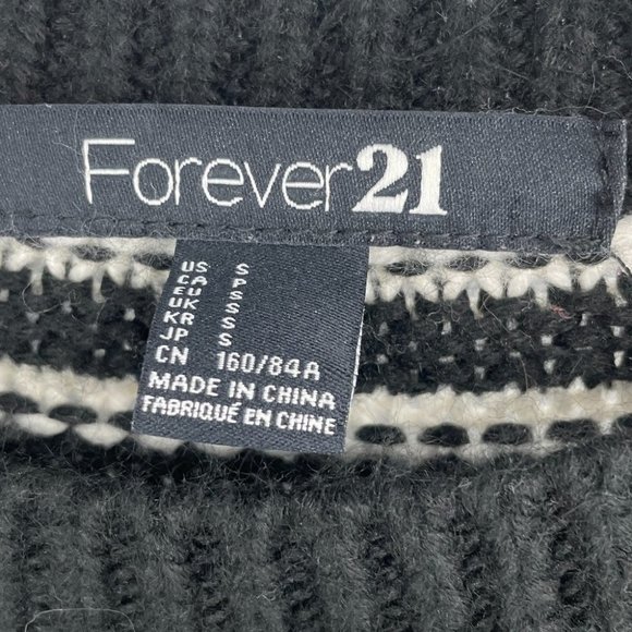 Forever 21 black and white striped knit sweater - Picture 4 of 13